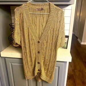 Women’s Tintoretto button up short sleeve sweater, perfect for layering outfits!